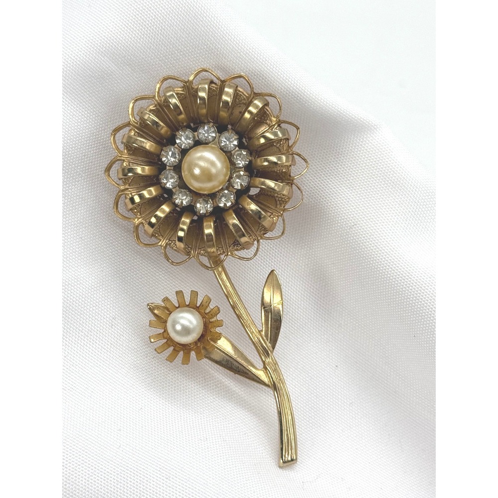 Vintage Gold Tone Flower Brooch Faux Pearl Rhinestone Double Bloom Floral Pin - Picture 1 of 5